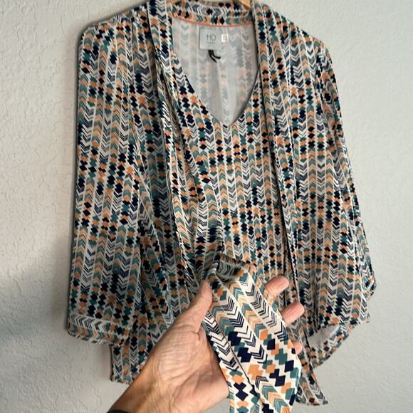 Anthropologie HD in Paris Career Blouse V Neck Tie Silky School Geo Office - Picture 4 of 8